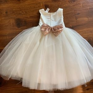 Flower girl dress / 3-4T